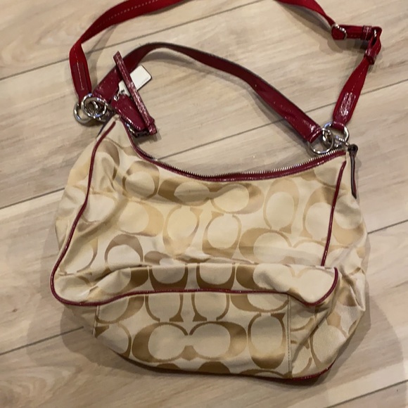 VGUC Coach Red and Tan “C” Shoulder Bag Purse - Picture 3 of 7